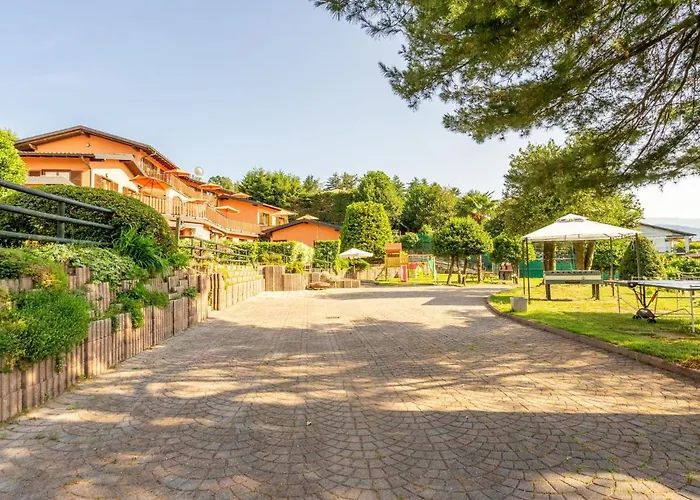 度假居 Residenza Agrifoglio-12 By Interhome